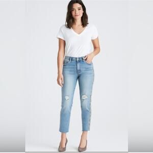 Woman’s Lucky Brand Relaxed Taper Jeans With Tribal Detail Distressed Size 00